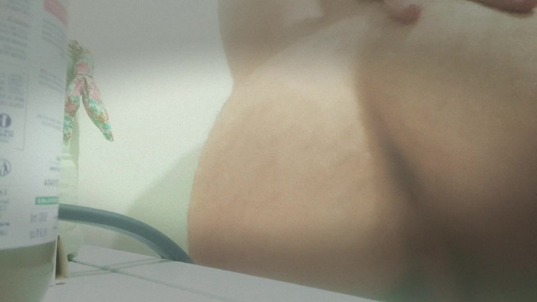 TwinkBigass: Yo y yo me masturbamos en el baño