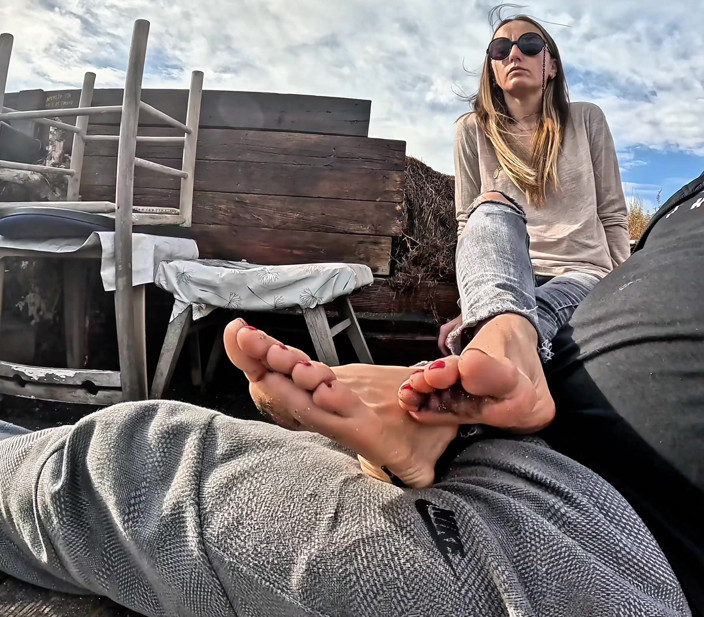 Mistressyammyboots: La Puissance Sous Mes Pieds