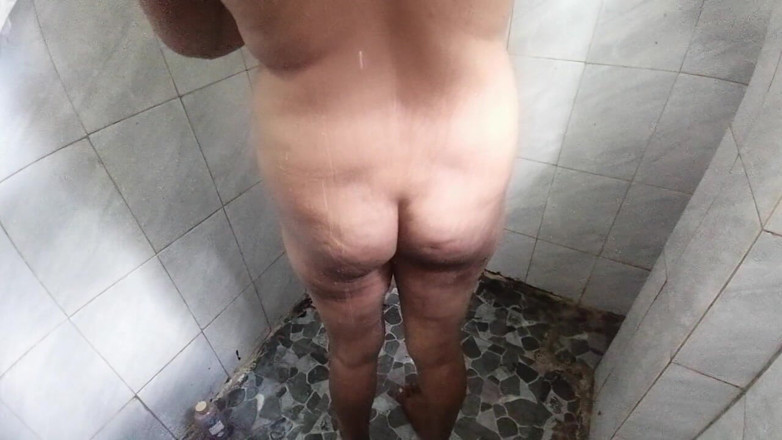 Tina Baby: Neibor milf - se veste para voltar para casa antes da...