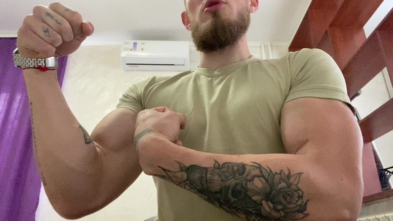 Hunky time: Adore mes muscles et mon corps poilu