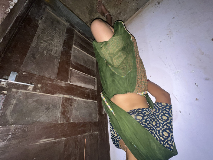 Ritu: Sexe avec une villageoise appelée chez elle