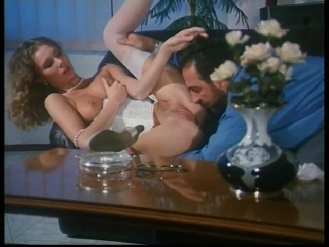 Xtime Network: La star du porno italienne Roberto Malone se tape le...