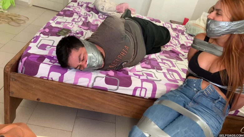 Selfgags femdom bondage: Ahora mira lo que hiciste mi madrastra!!