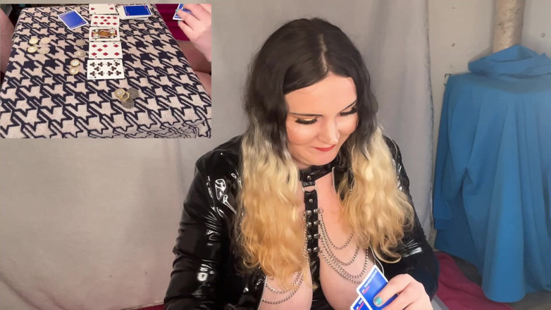 MissFFW: Une pute joue au jeu de Dare Poker avec Fuck...