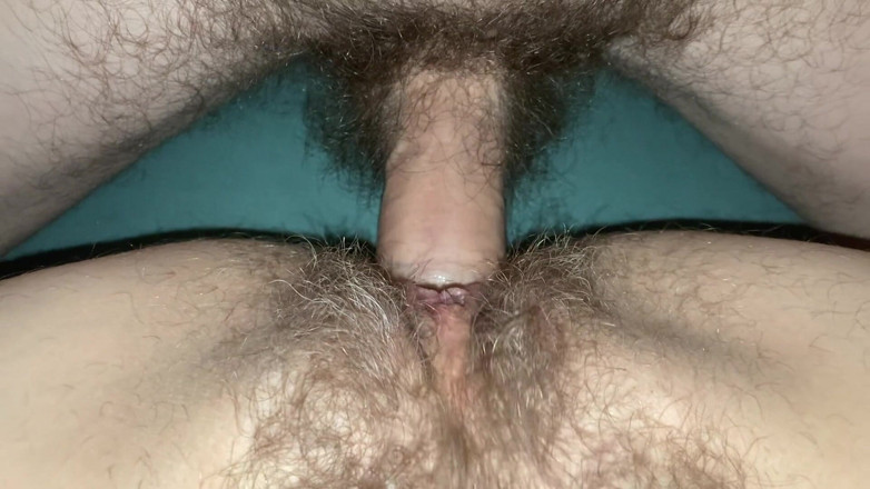 Hairy couple: Волохата пара дуже крупним планом трахається