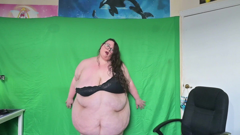 SSBBWLadyBrads: Seksi tanrıça iri güzel kadın soyunuyor ve sallıyor
