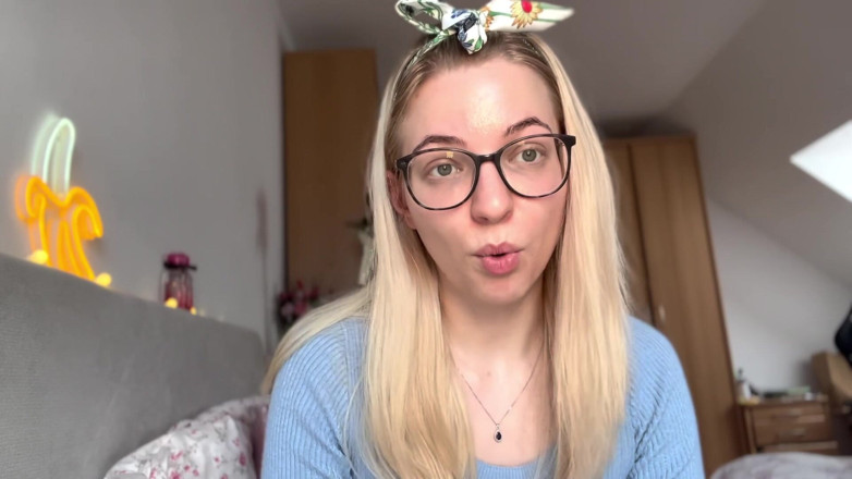 Goddess_Bella_Rae: Lo ho svuotato di $ 5329 e una nuova borsa Ysl! (Storia di...
