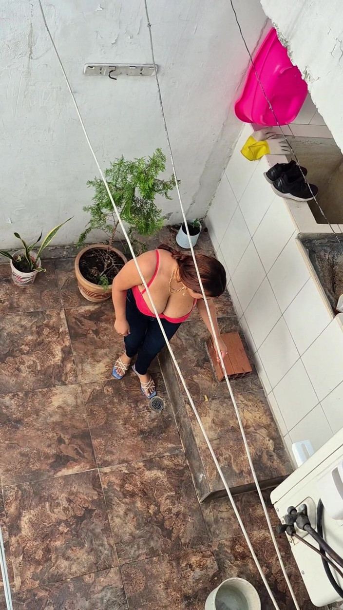 Pikaa6: La Femme De Ménage Était Triste Que Son Mari Soit Parti...