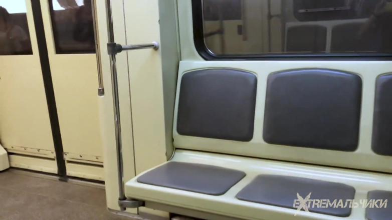 Extremalchiki: Paja en el metro en la hora punta