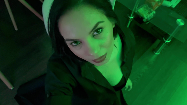 Romanian Girls: Bella Sexy Traga Todo El Semen