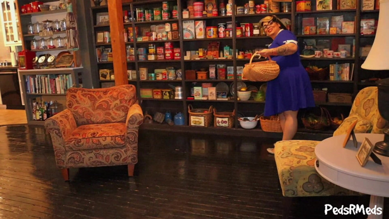 PedsRMeds: Susan Murdah General Store Picioare
