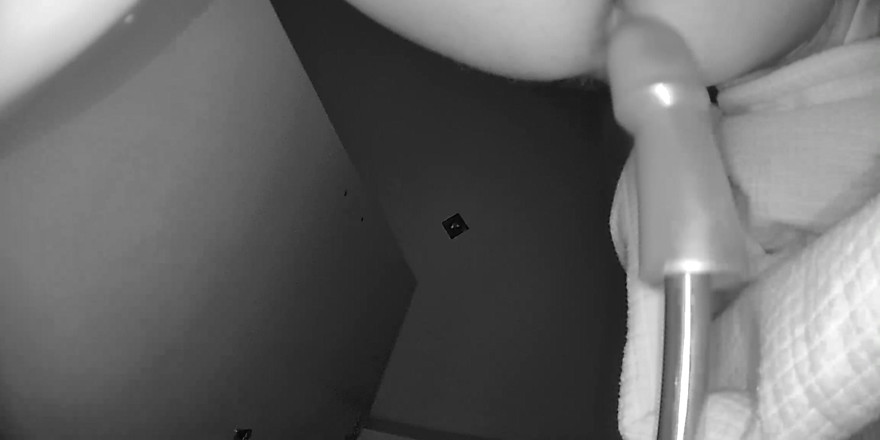 Haggy Baggy: Gros plan, plug anal