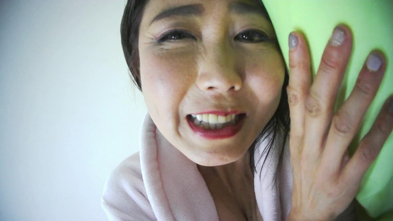 Mayumi Kanzaki: Máy bay bà già Nhật Bản chơi với núm vú...