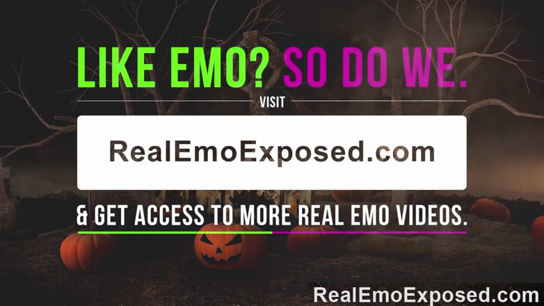 Real Emo Exposed: RealEmoExposed - Cumdumpster Ashton Haze fica algemado e DP com padrasto