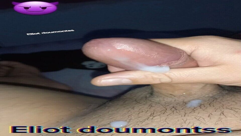 Eliot_doumont: 自分に与える素晴らしい手コキで、私はイッた