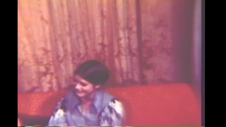 Vintage megastore: Oralsex och grupp onani i vintage sex party (full film)