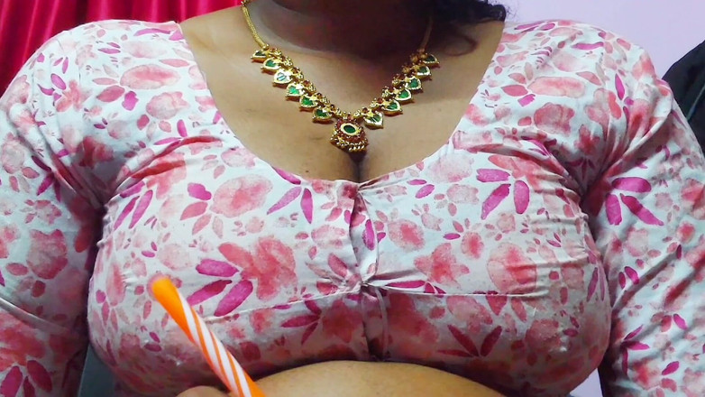 Desi Mohini: De hete Indische stiefmoeder van mijn vriend porno xxx