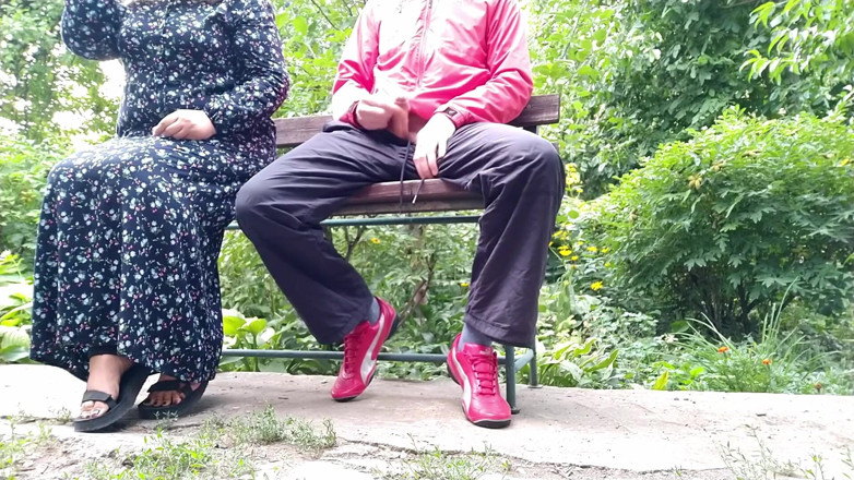 OurFetishLife: Ibu mertua saya suka memancut mani saya