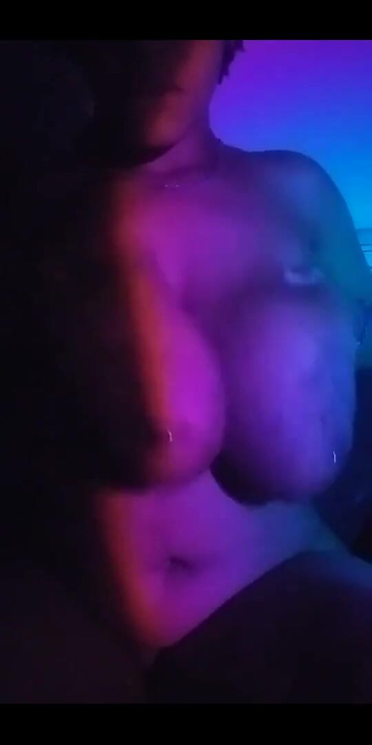 Missus E: 灯光是最大的情绪调节者