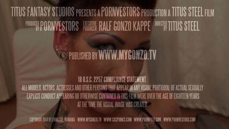 MyGonzoTV: myGonzo.tv - la ragazza tedesca tatuata Jordan Night mostra le tette...