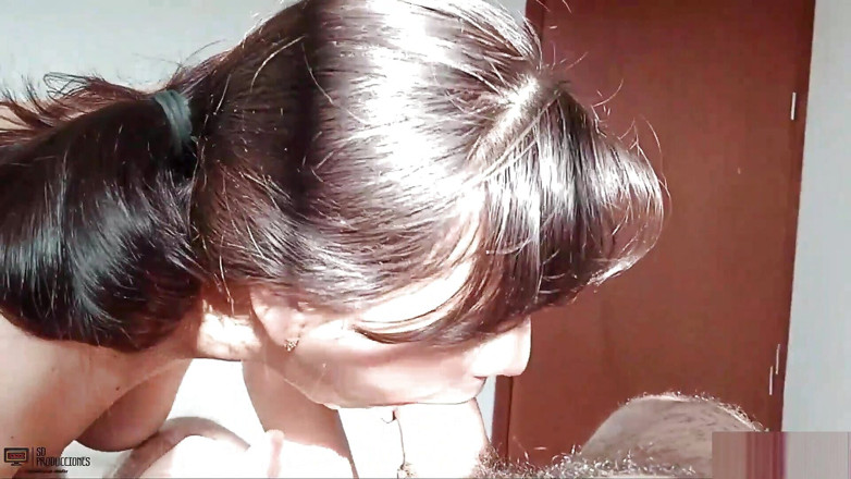 Emma vict: Üvey babam her gün ıslak ateşli amımı sikiyor azgın bir adam -...
