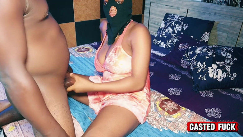 Blakdrip Pussy: Svalnatý nigerijský muž buší do ebenové kundičky
