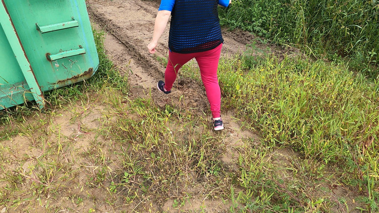 Bouncy Tits Action: 통통한 보지를 따먹는 벌거벗은 젖탱이