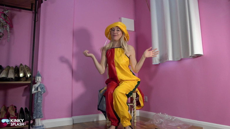 UKCuteGirl Lucy Lauren: Farmerrain Pvc Rainwear Jacket Unboxing &amp; Fetish Penuh Berpakaian