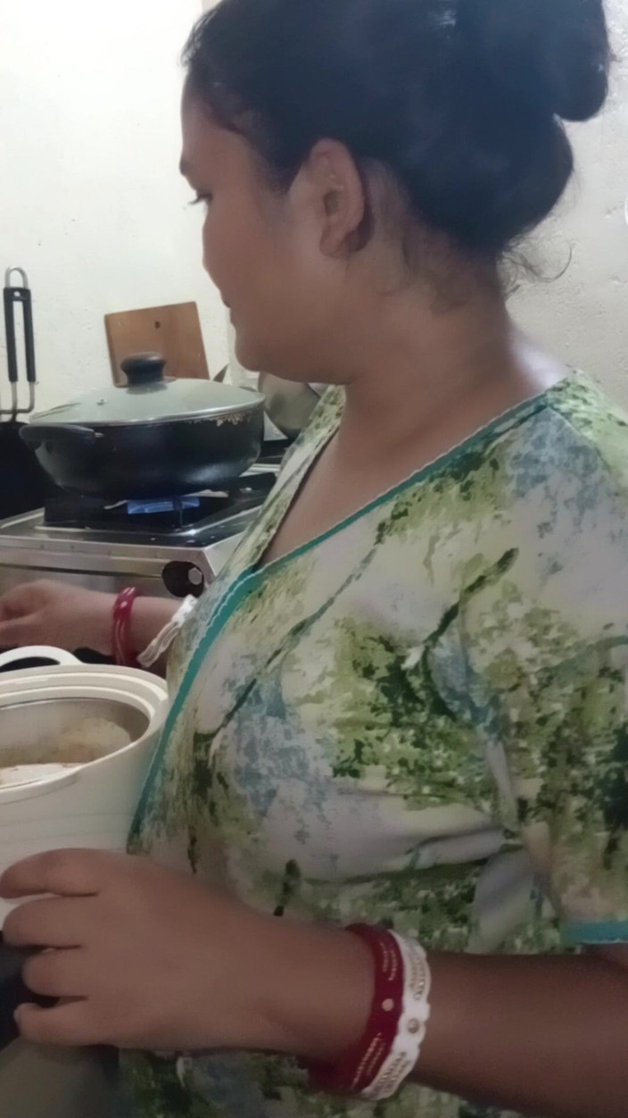 Mridulmadhu: Videoclip complet sexy cu soția deshi a soțului în hindi