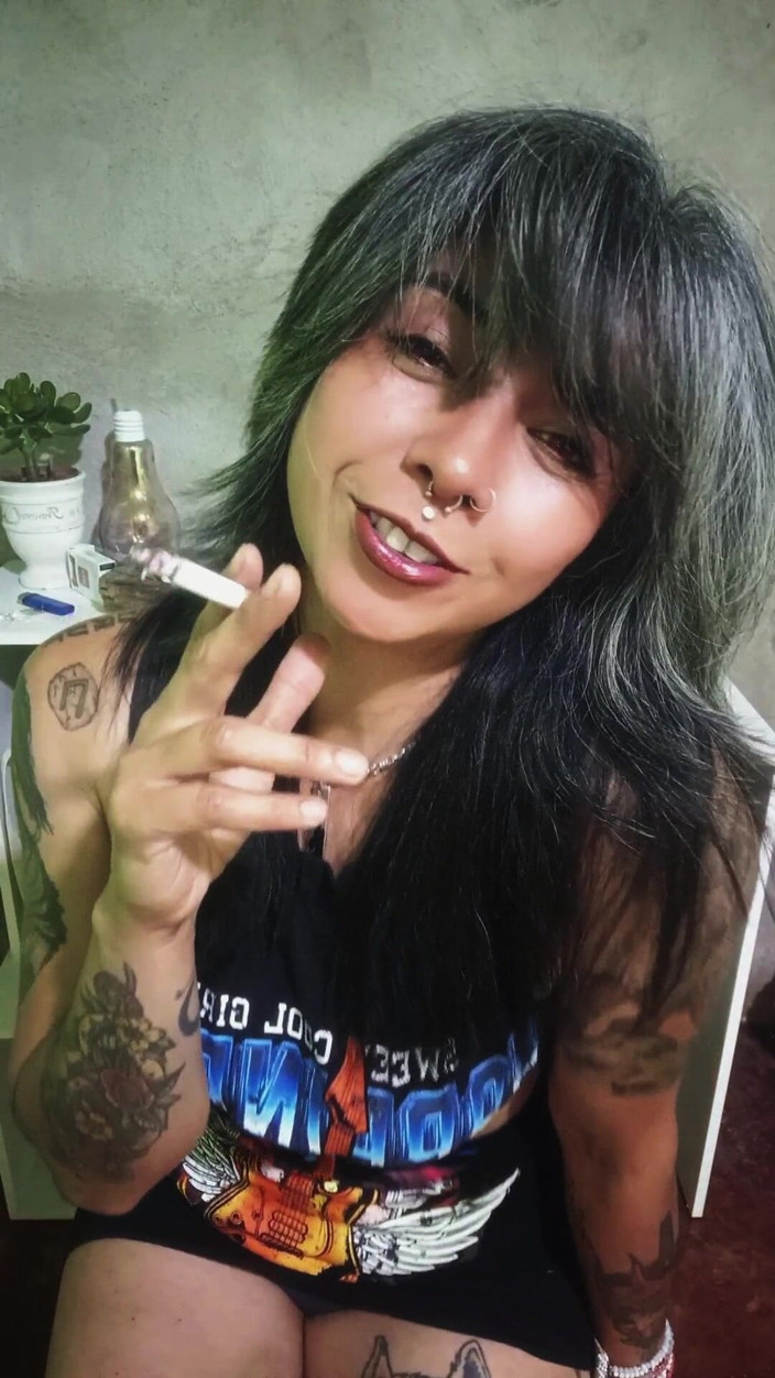 Casia Castro: Kom rök med mig