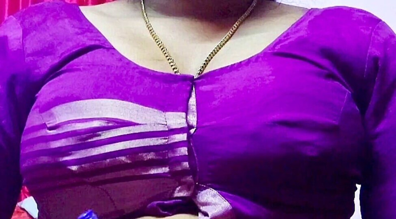 Desi Mohini: Une belle bhabhi seule à la maison, sexe privé