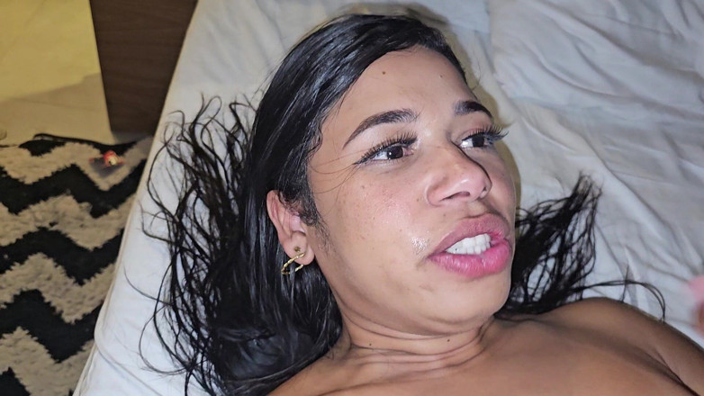 Lalla Potira: Während Der Cuckold Ruhte. Sein Freund Hat Meinen Arsch Und...