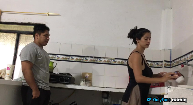 Dakotasex: Adik tiriku ngentot memek aduhai adik tiriku di dapur!