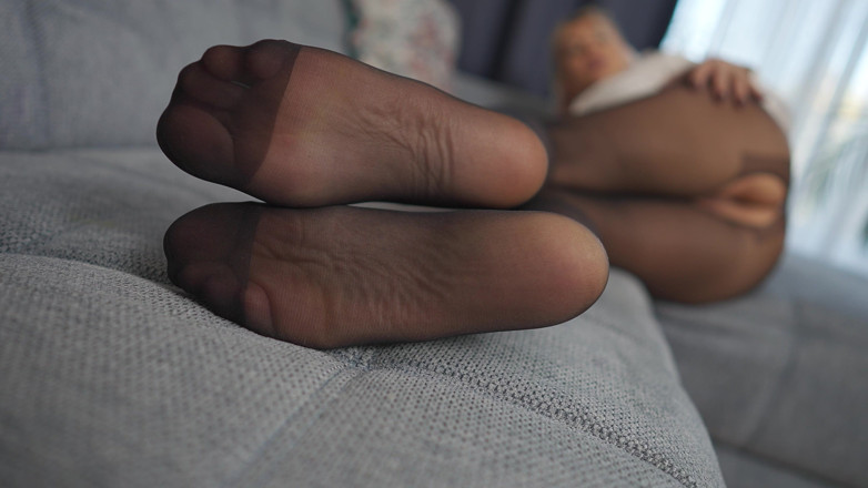 CatiasFootFetishPorn: Hermosos pies y medias