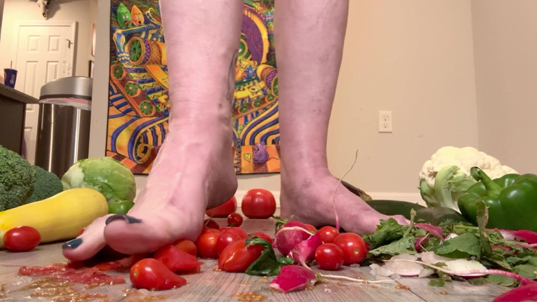 Peppermint Giantess: Boyut 16 sebzelerle ayak ezme