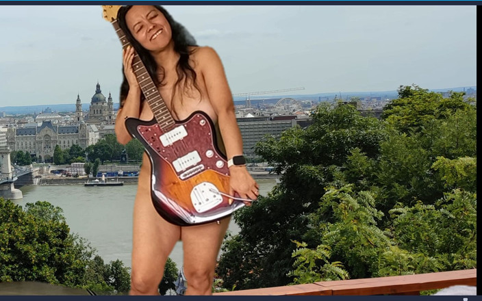 ADAMANDEVE: Menari berbogel dalam budapest dengan Garabas dan Olpr