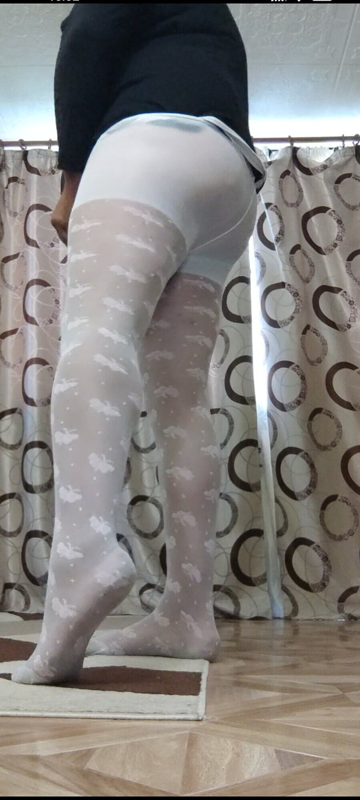 Pantyhosecouple123: Se simte fierbinte în ciorapi albi