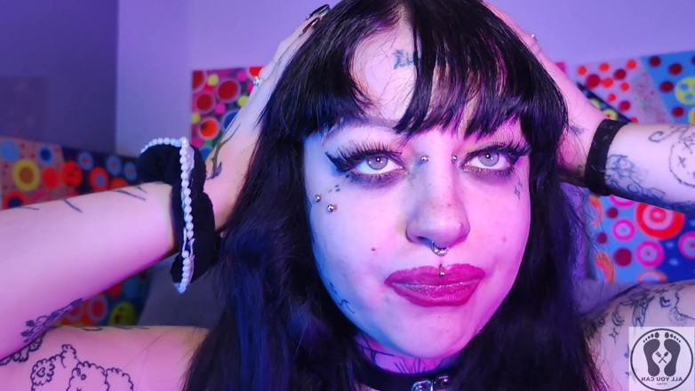All You Can Fetish: naak kaamottejak deedeelove Gothic byooti garl