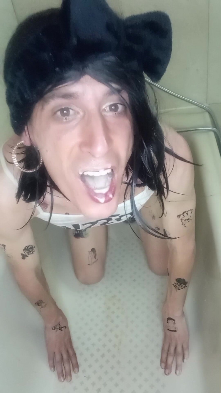 Penelopene27: Crossdresser -dirnk pis y cum en agujero