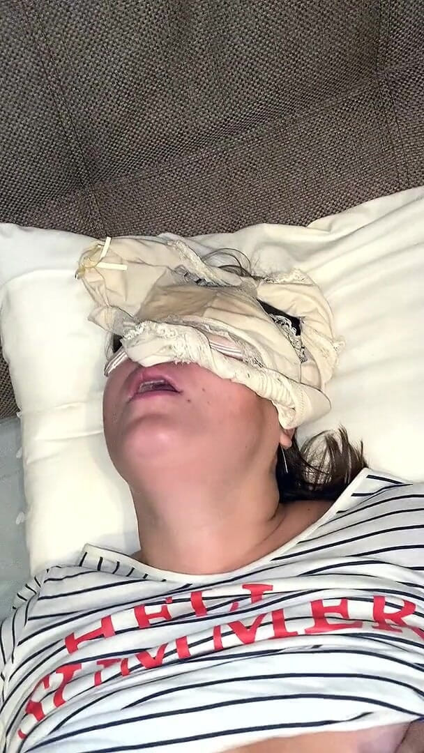 Mary Di: Une belle-mère en culotte mouillée se fait sodomiser par son...