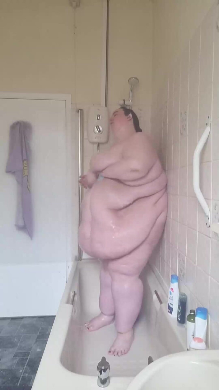 SSBBWLadyBrads: Kom och ta en dusch med mig SSBBW gudinnan