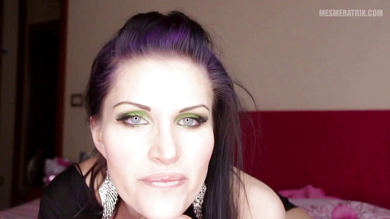 Lady Mesmeratrix Official: Chatte en bois