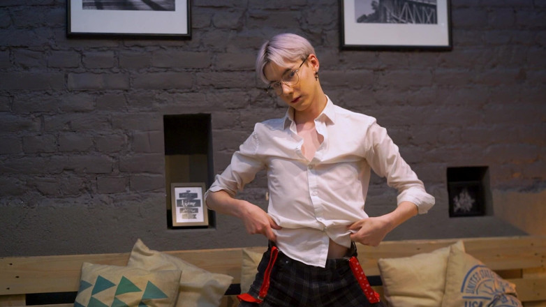 Gay Deluxe: Purple Haired Twink