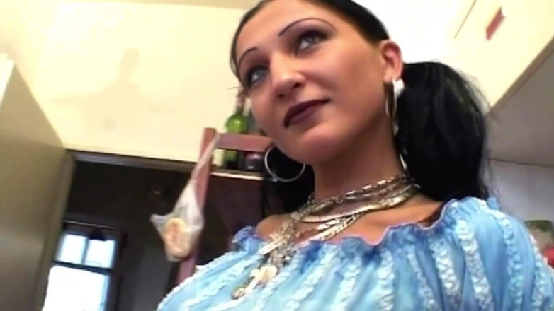 ORGASMX: Bruna matura si sditalina la figa bagnata bagnata salivosa fino...